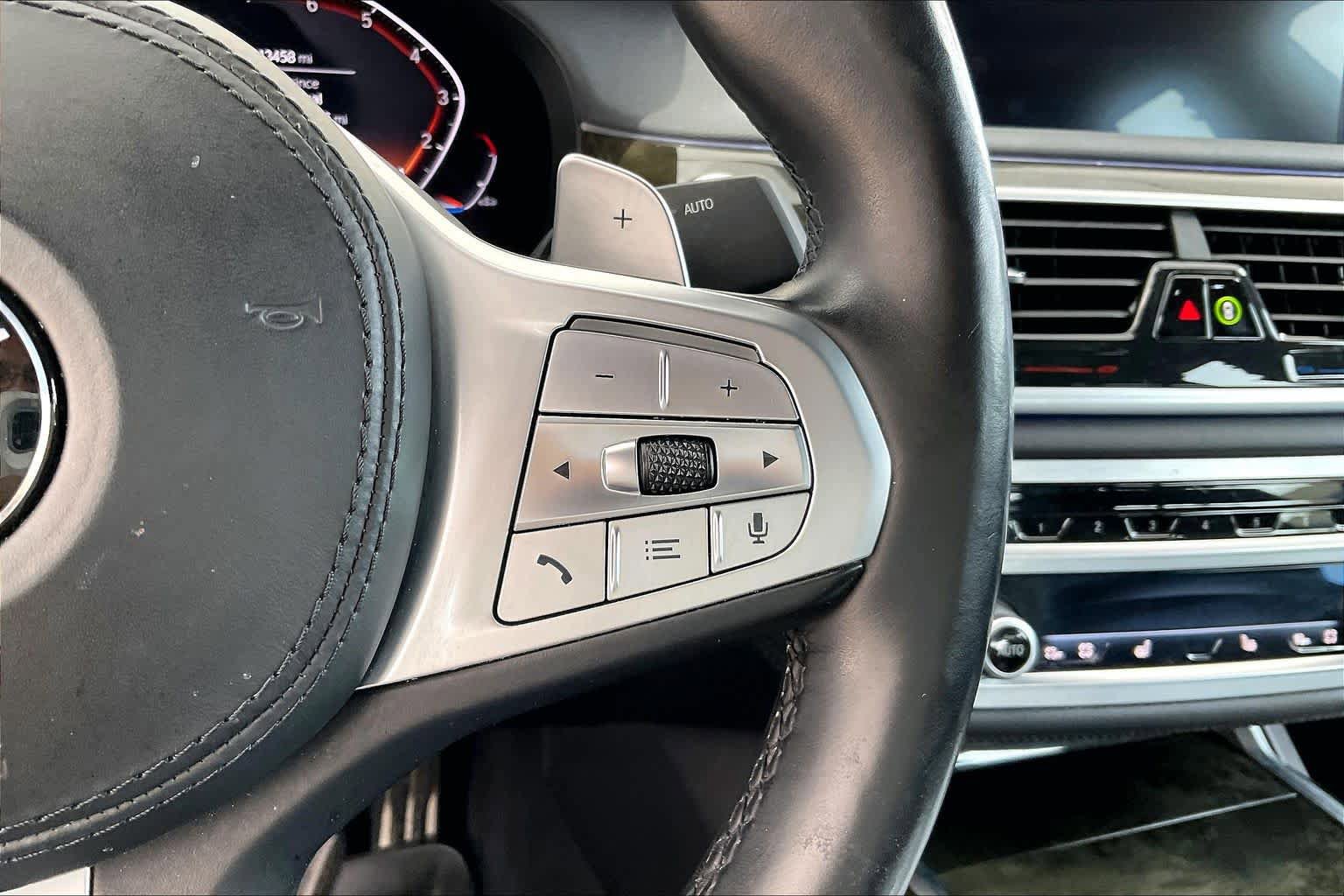 Used 2022 BMW 740i w/ M Sport Package image 24