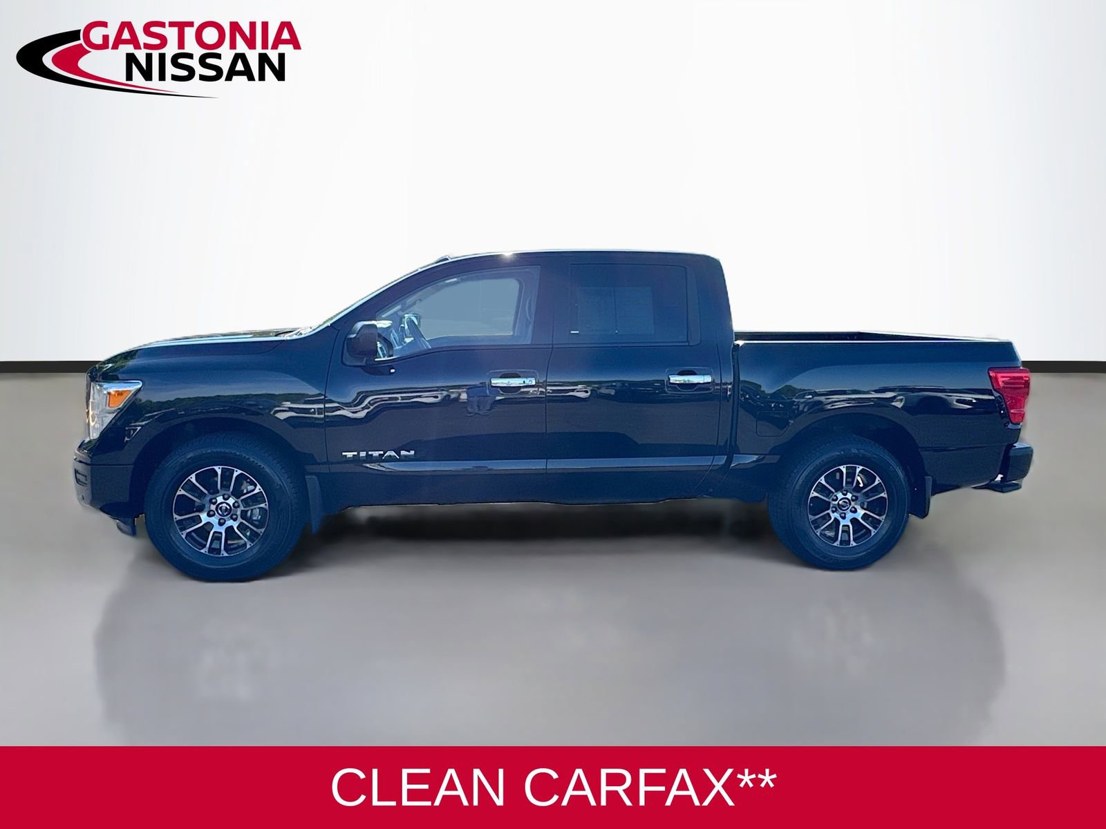 Used 2021 Nissan Titan SV w/ SV Convenience Package RWD image 5