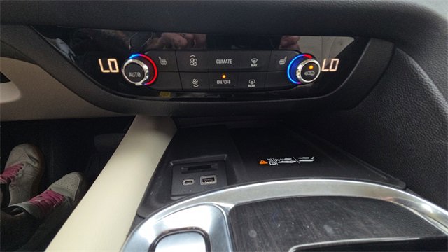 Used 2023 Buick Enclave Essence w/ Experience Buick Package image 25