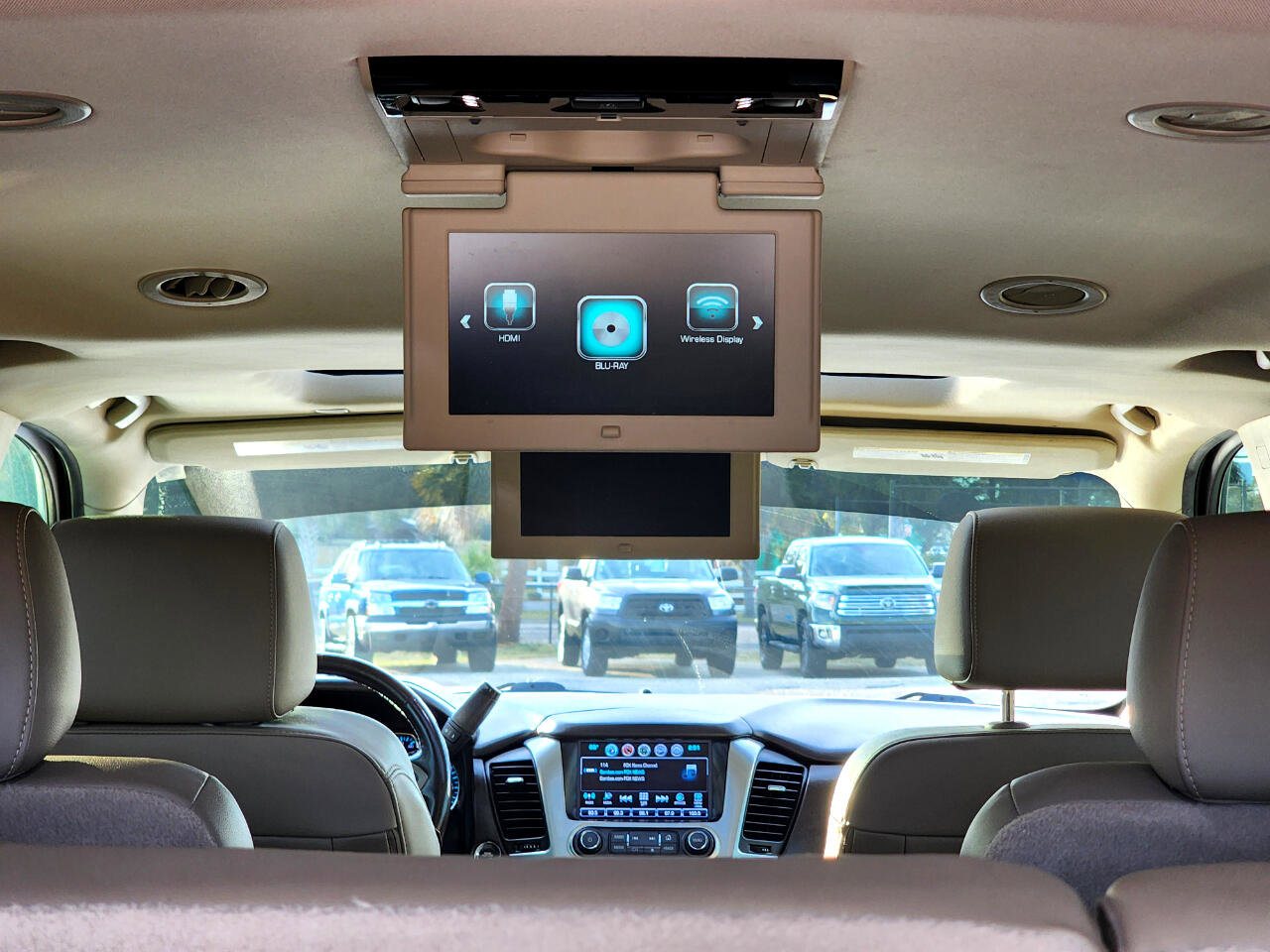 Used 2018 Chevrolet Suburban Premier image 24