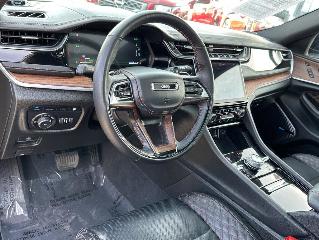 Used 2022 Jeep Grand Cherokee Summit w/ Advanced Protech Group IV image 16