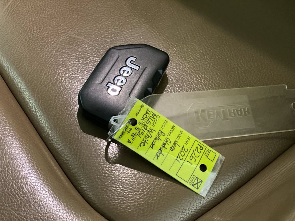 Used 2021 Jeep Gladiator Rubicon AWD/4WD image 40