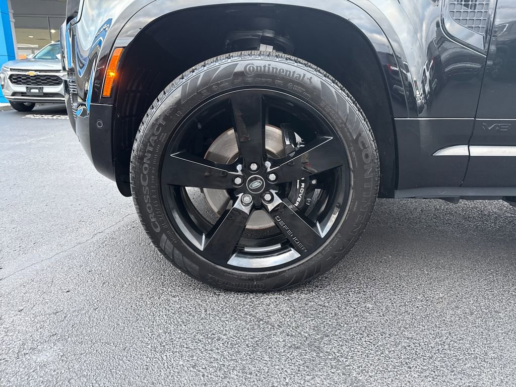 Used 2025 Land Rover Defender 130 V8 image 30