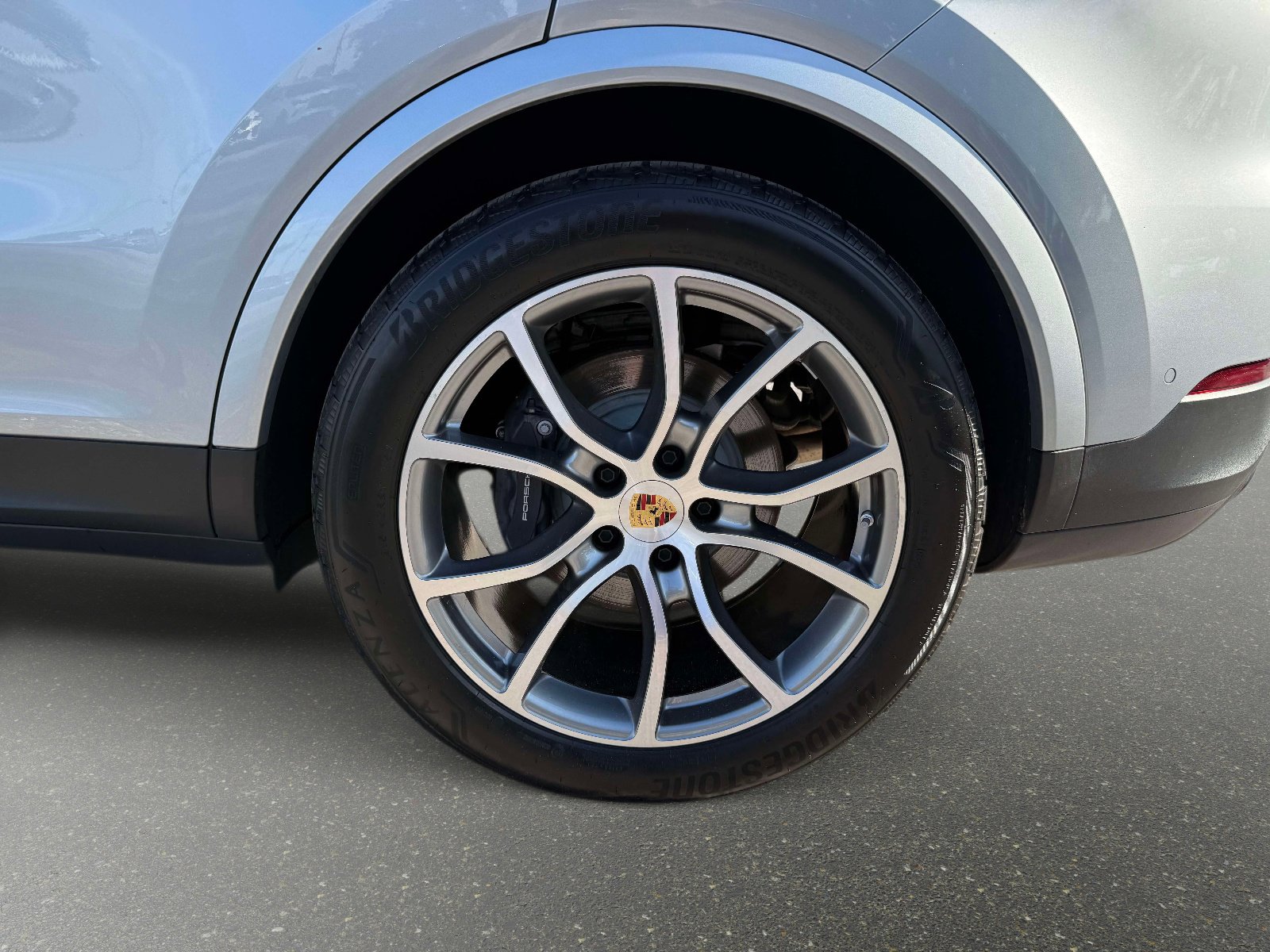 Used 2024 Porsche Cayenne Coupe image 15