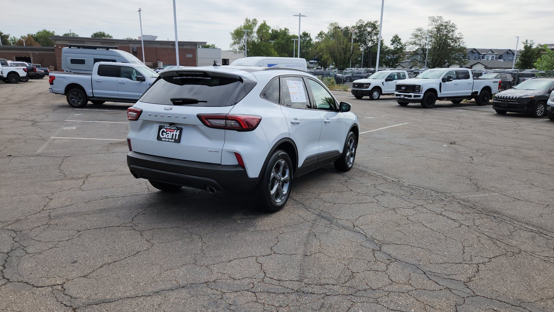 Certified 2025 Ford Escape ST-Line Select AWD/4WD image 9