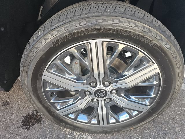 Used 2024 Toyota Tundra Capstone AWD/4WD image 19