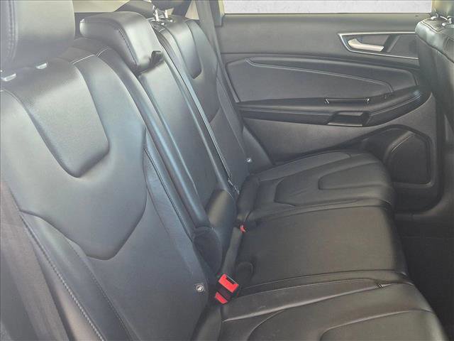 Used 2018 Ford Edge Titanium image 19