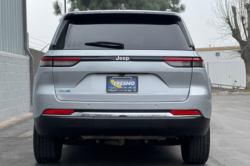 Used 2024 Jeep Grand Cherokee Limited 4xe image 5
