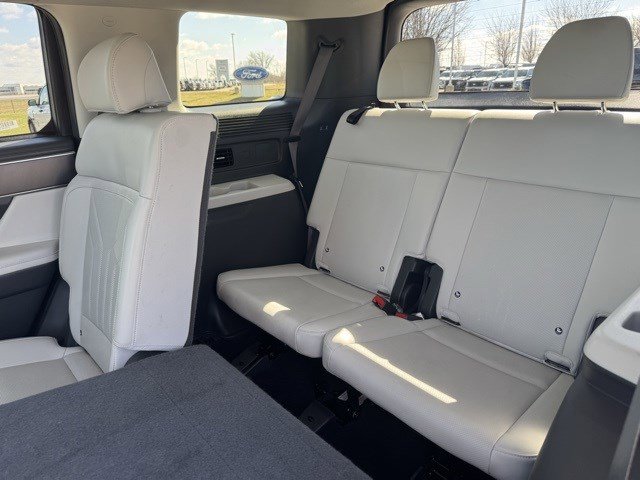 Used 2025 Hyundai Santa Fe SEL image 28