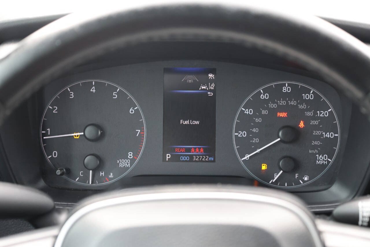 Used 2023 Toyota Corolla SE FWD image 19