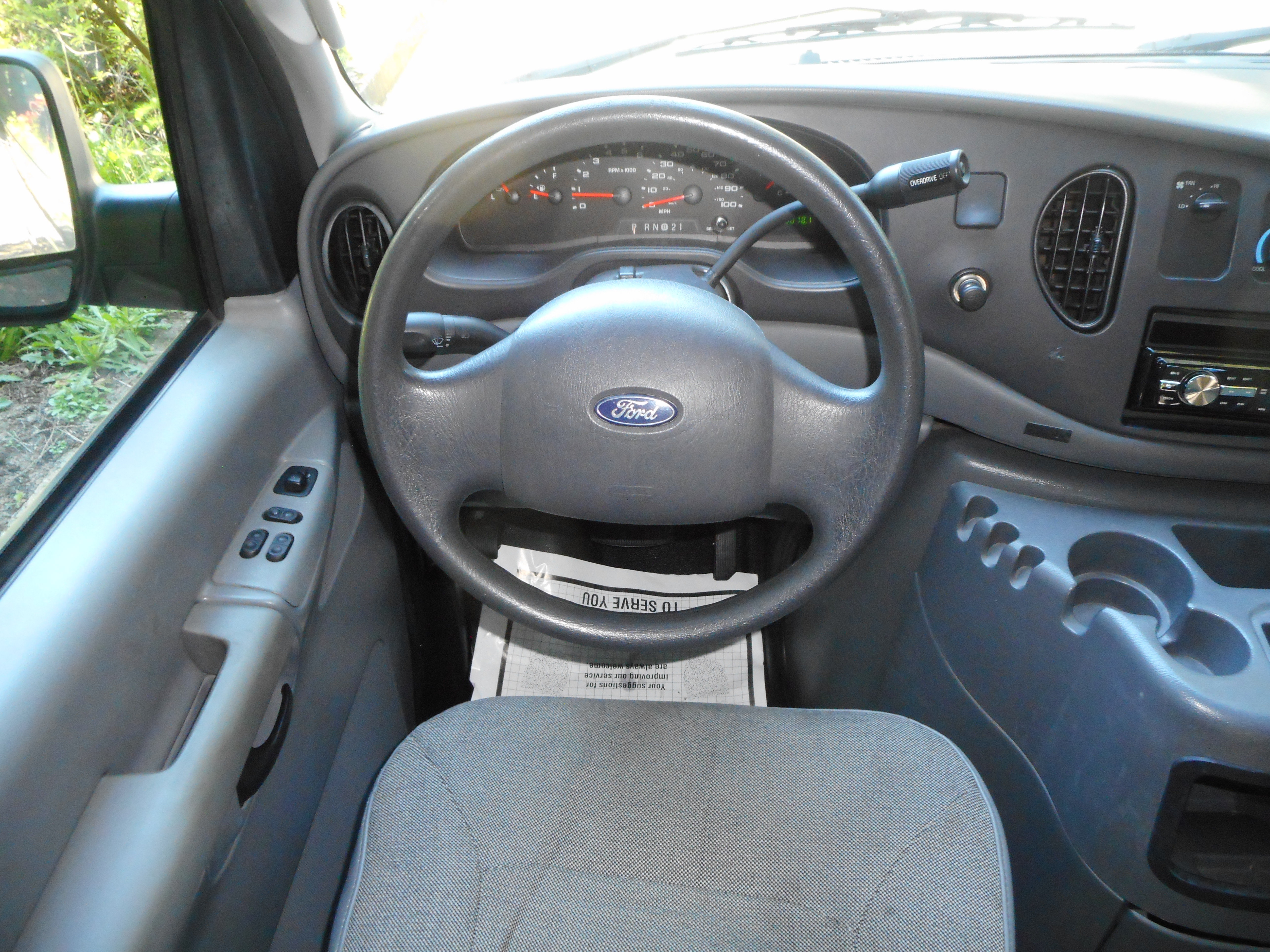 Used 2004 Ford E-350 and Econoline 350 Super Duty RWD image 20