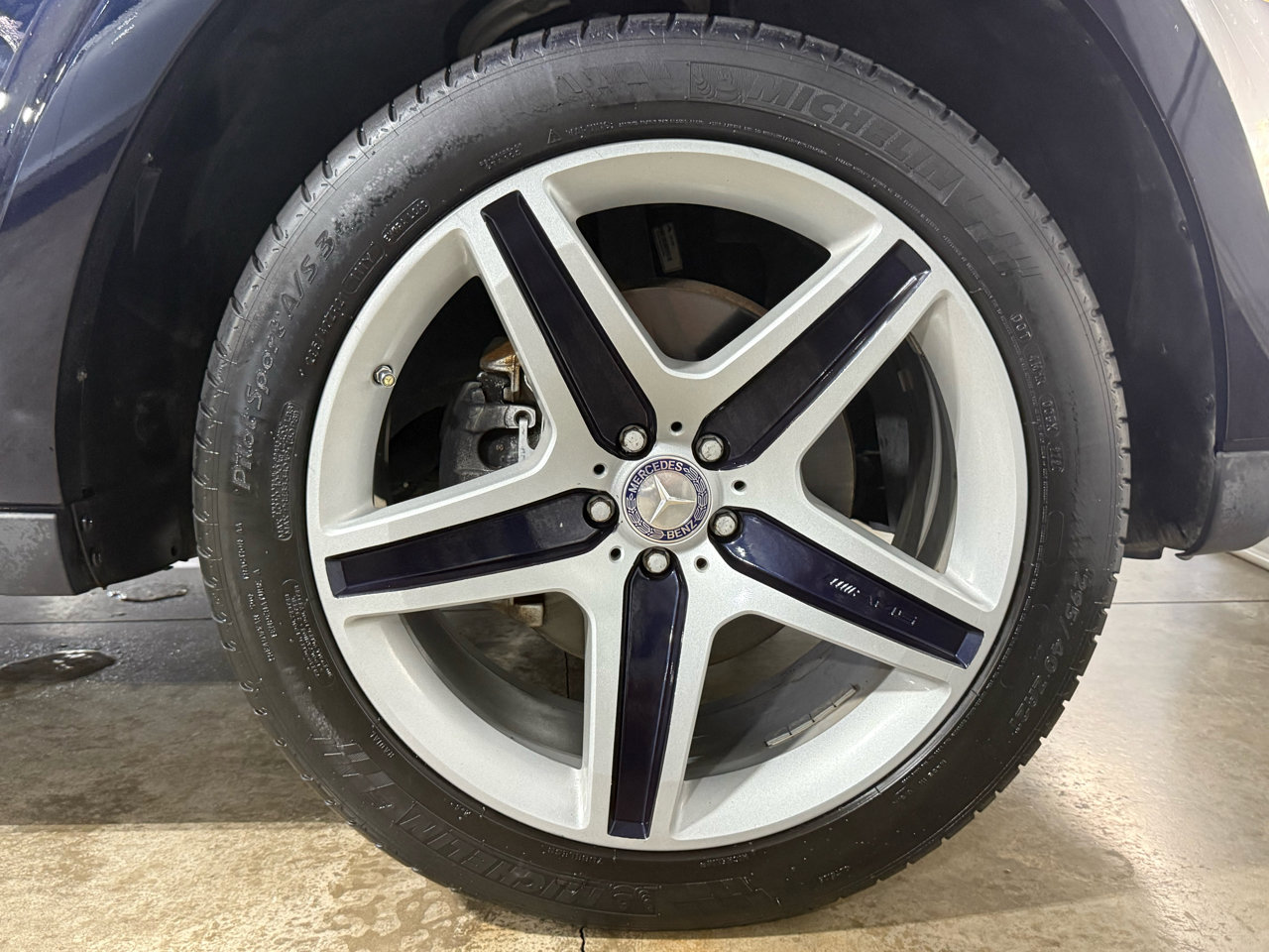 Used 2010 Mercedes-Benz GL 550 4MATIC image 42