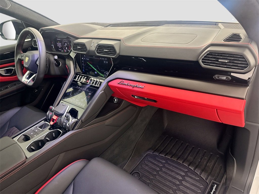 Used 2024 Lamborghini Urus S image 32