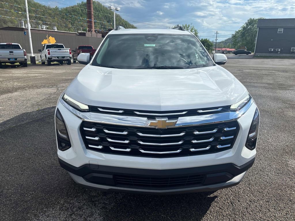 Used 2025 Chevrolet Equinox LT w/ Convenience Package II AWD/4WD image 8