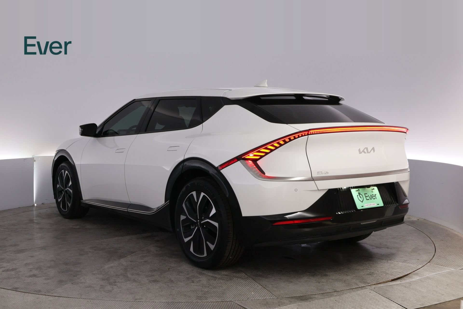 Used 2024 Kia EV6 Wind RWD image 17