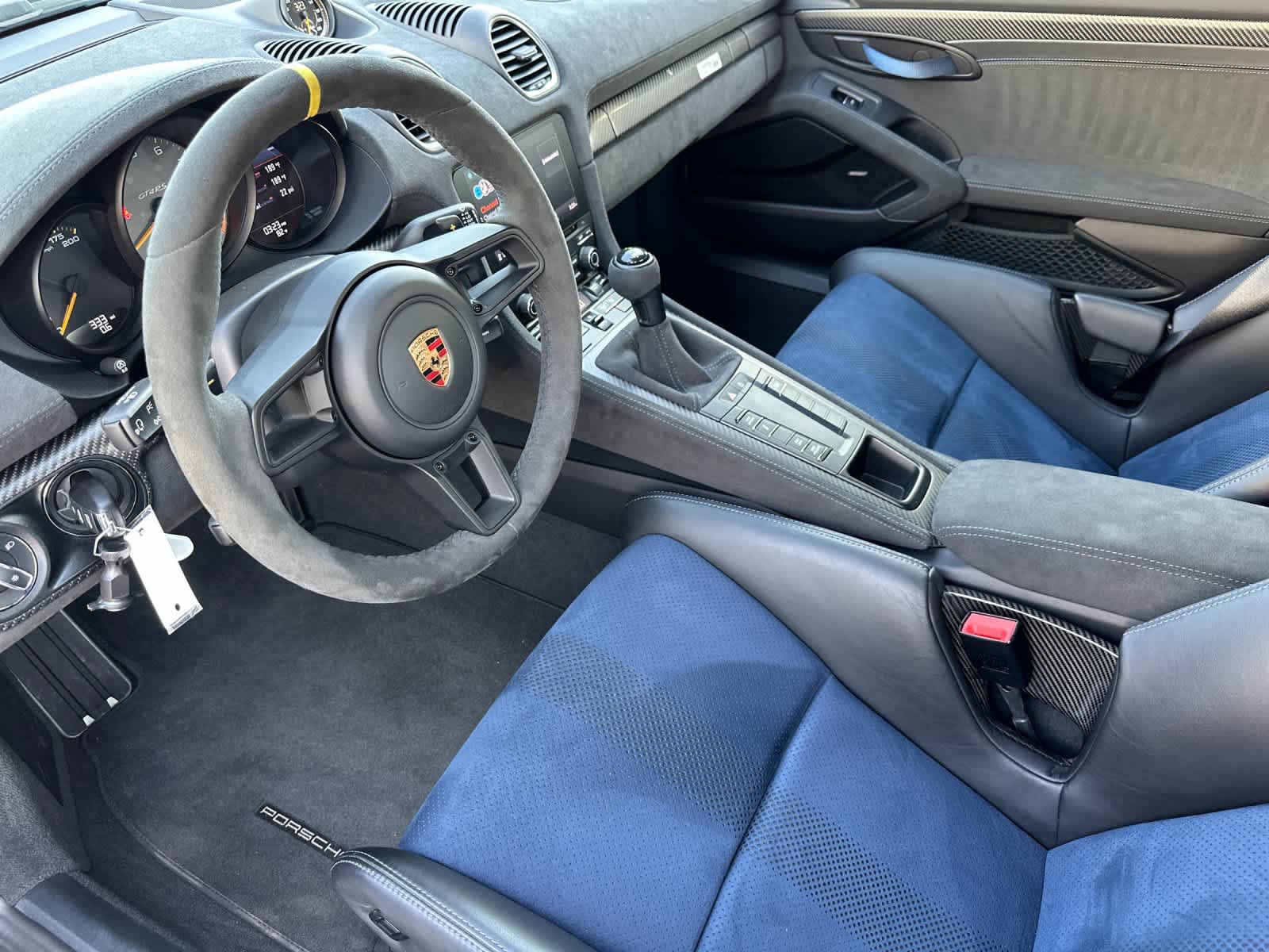 Certified 2023 Porsche 718 Cayman GT4 RS RWD image 4