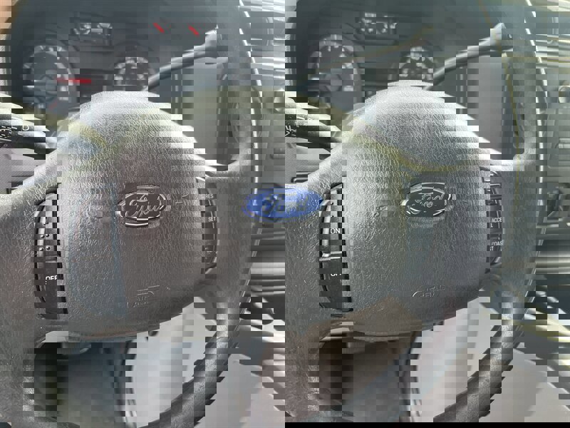 Used 2013 Ford E-150 and Econoline 150 E-150 image 17