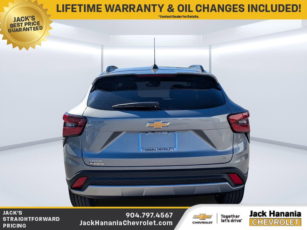 New 2026 Chevrolet Trax LT w/ Driver Confidence Package FWD image 4