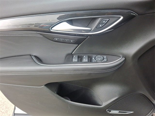 Used 2025 Buick Envision Preferred image 12