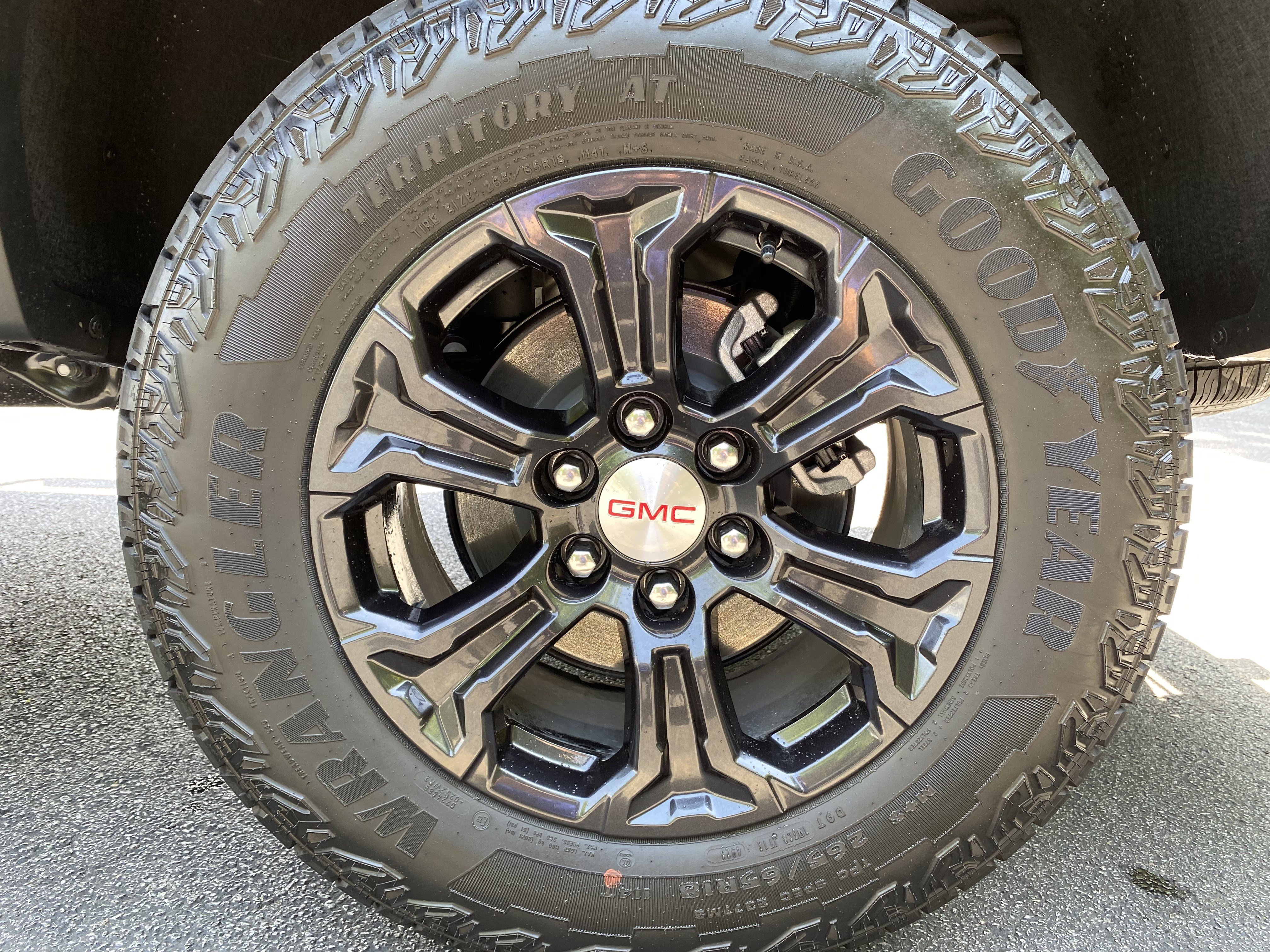 Used 2024 GMC Canyon Elevation w/ Convenience Package image 44