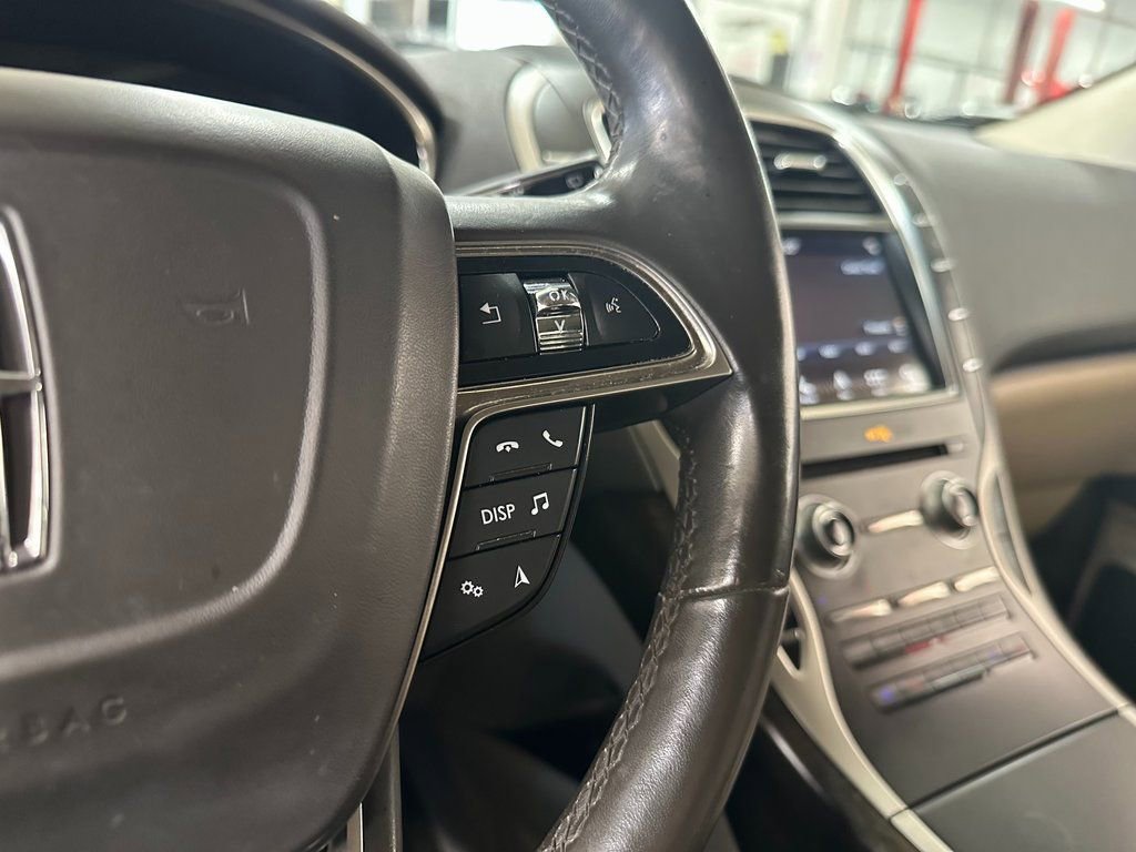Used 2019 Lincoln Nautilus Reserve FWD image 19