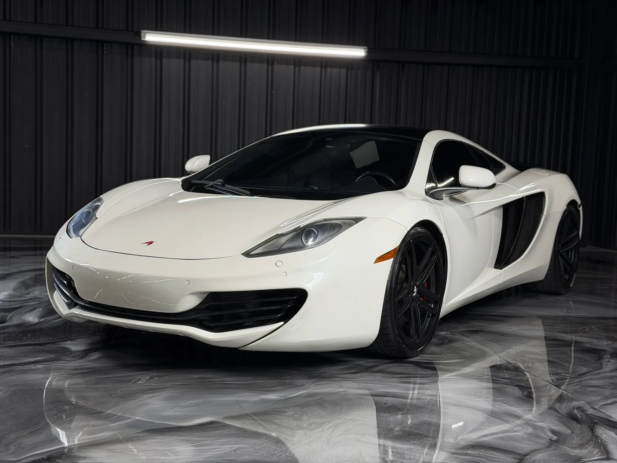 Used 2012 McLaren MP4-12C Coupe RWD image 4