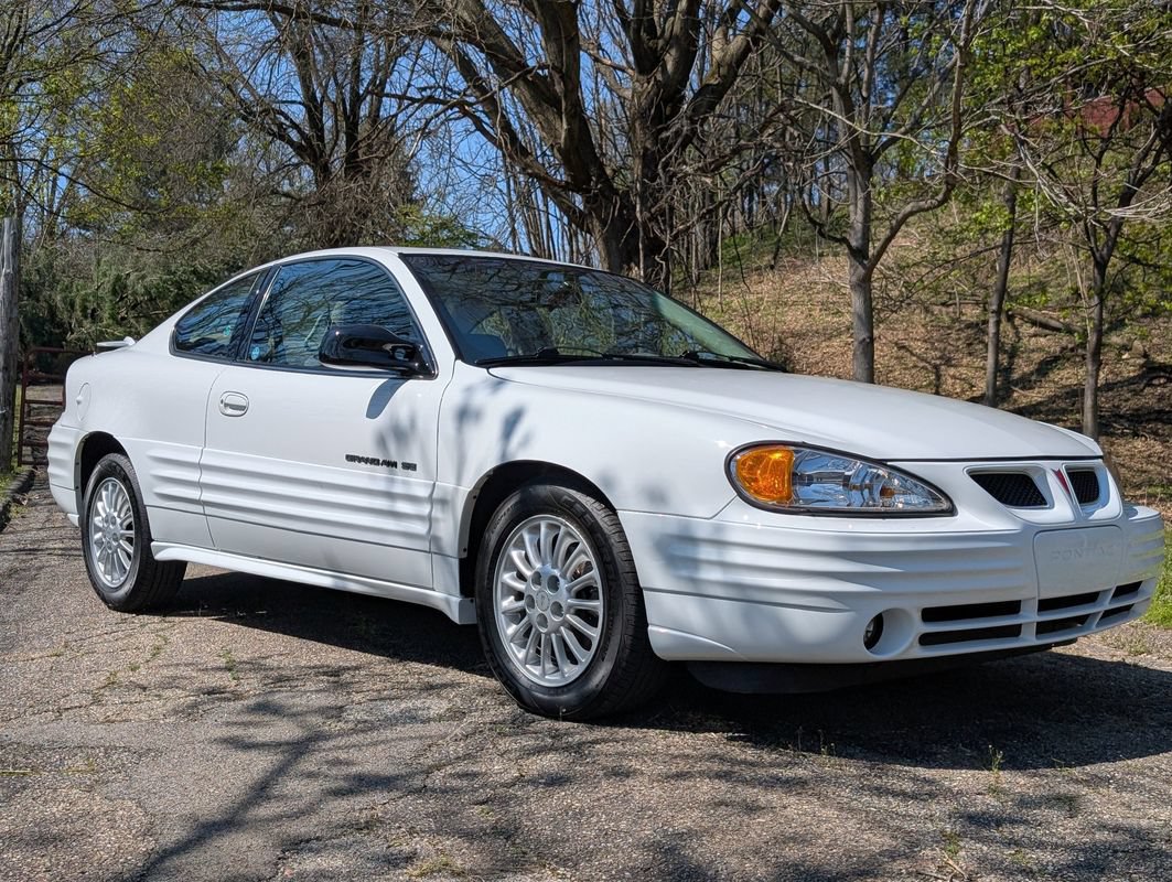 Used 2001 Pontiac Grand Am SE w/ Solid Value Appearance Pkg FWD image 40