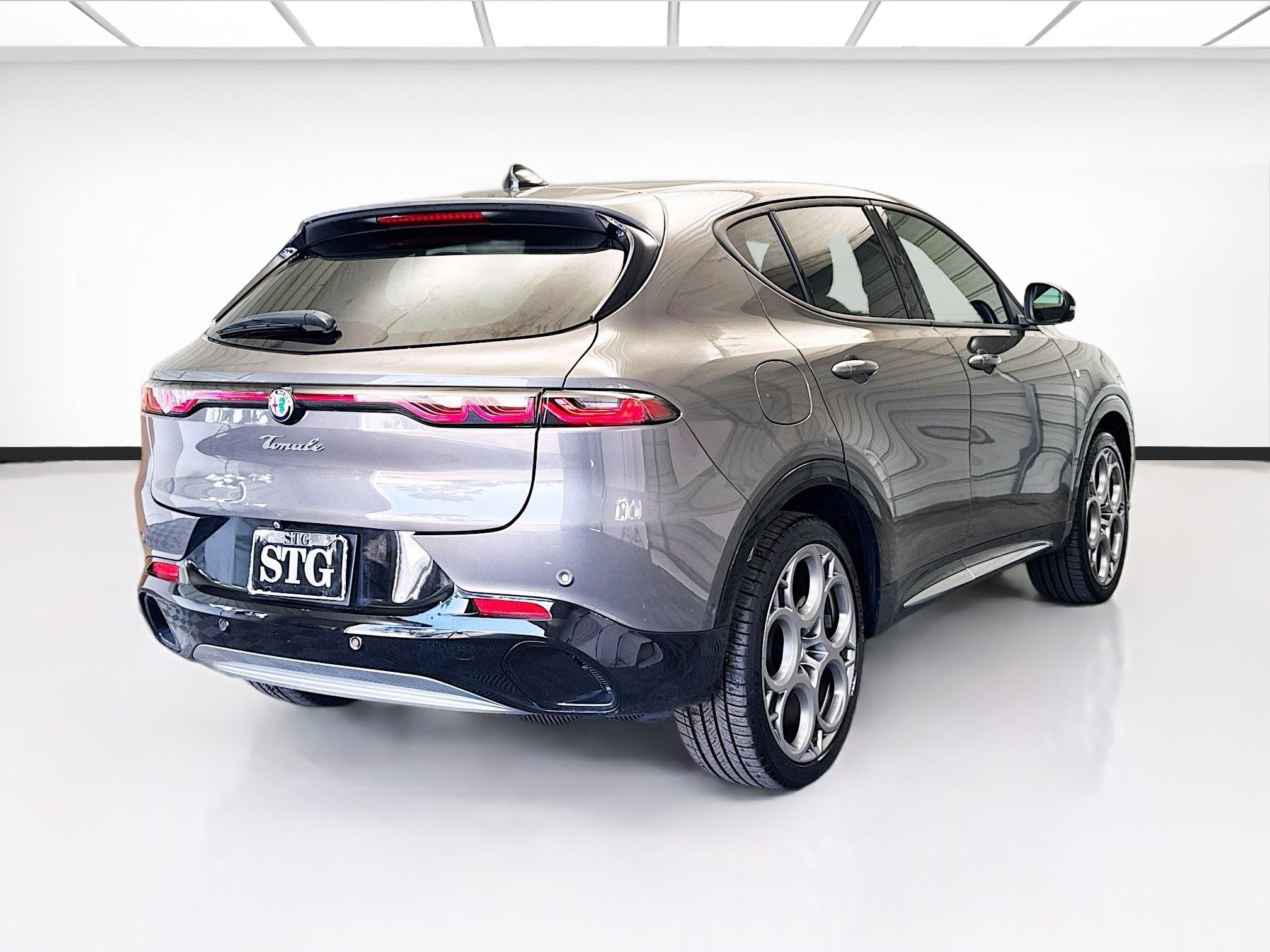 Used 2024 Alfa Romeo Tonale Ti w/ Active Assist Package image 4