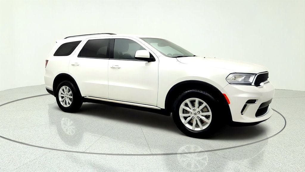 Used 2021 Dodge Durango SXT AWD/4WD image 3
