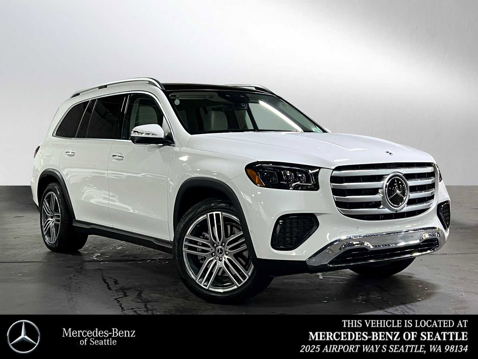 Used 2025 Mercedes-Benz GLS 450 4MATIC image 1