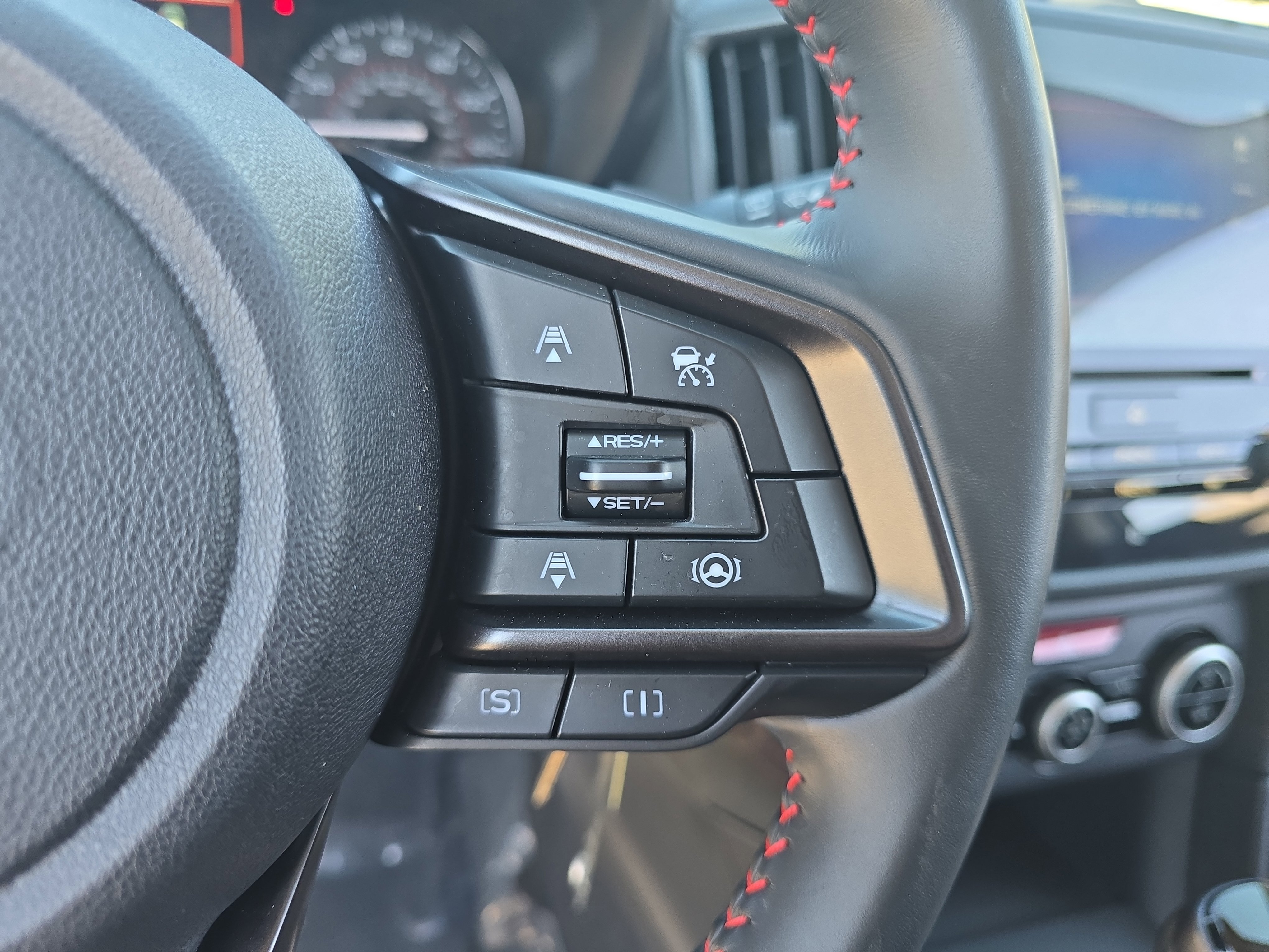 Used 2023 Subaru Crosstrek 2.0i Premium w/ Special Edition image 17