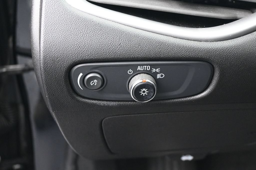 Used 2024 Chevrolet Malibu LT FWD image 15