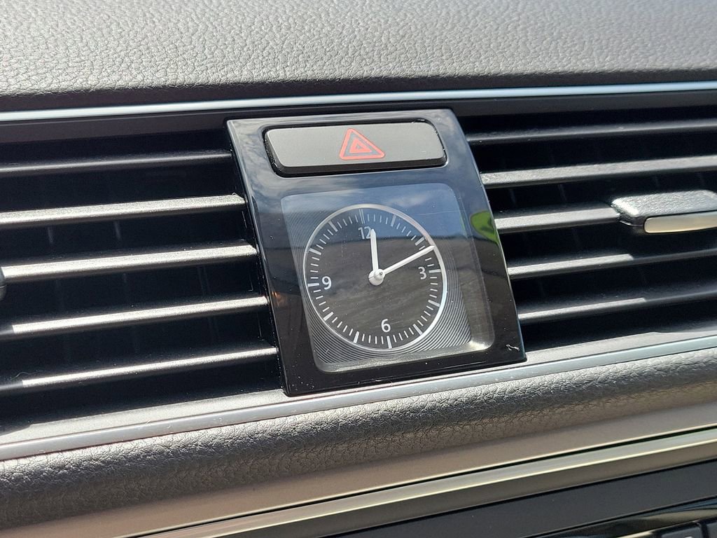 Used 2015 Volkswagen Passat 1.8T Limited Edition image 23