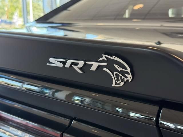 Used 2022 Dodge Challenger SRT Hellcat RWD image 8