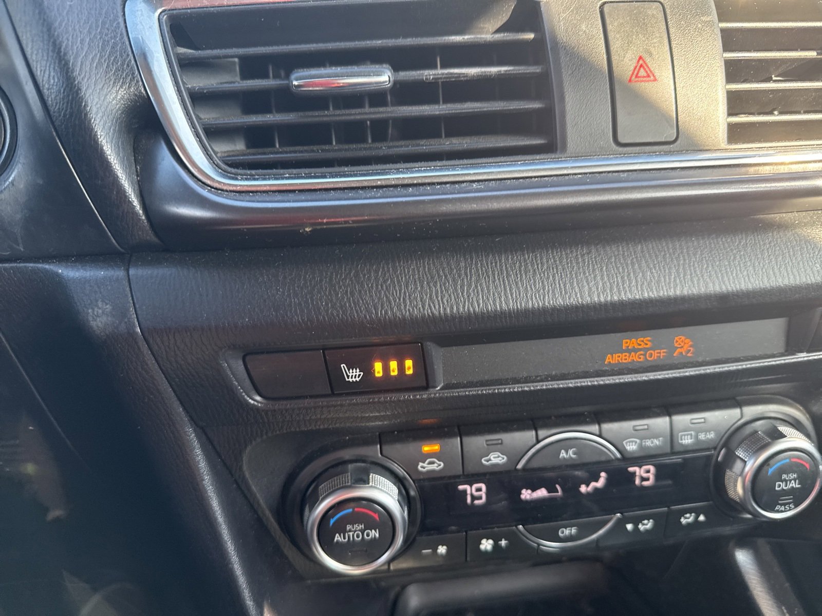 Used 2017 MAZDA MAZDA3 Grand Touring image 18