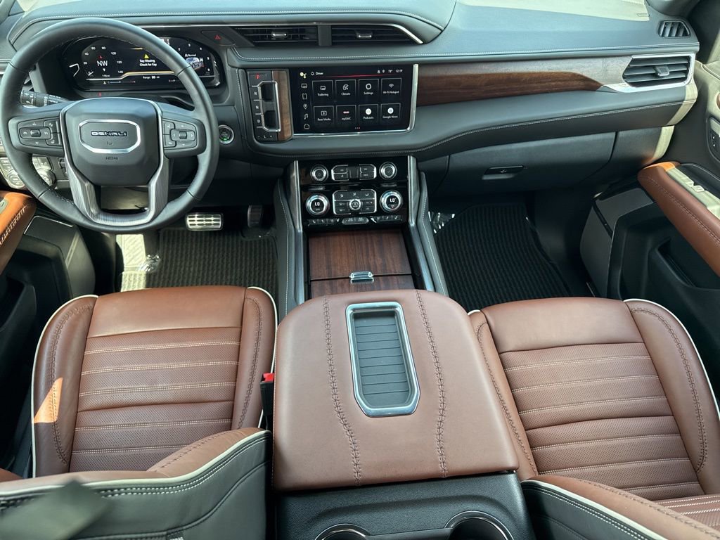 Used 2023 GMC Yukon Denali Ultimate image 16