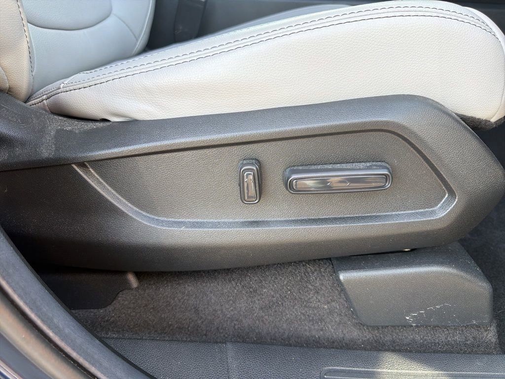 Used 2025 Honda Pilot EX-L image 35