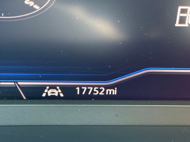 Used 2024 Volkswagen Tiguan SEL R-Line image 18