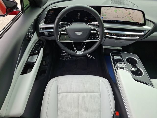 Used 2024 Cadillac Lyriq Luxury image 13