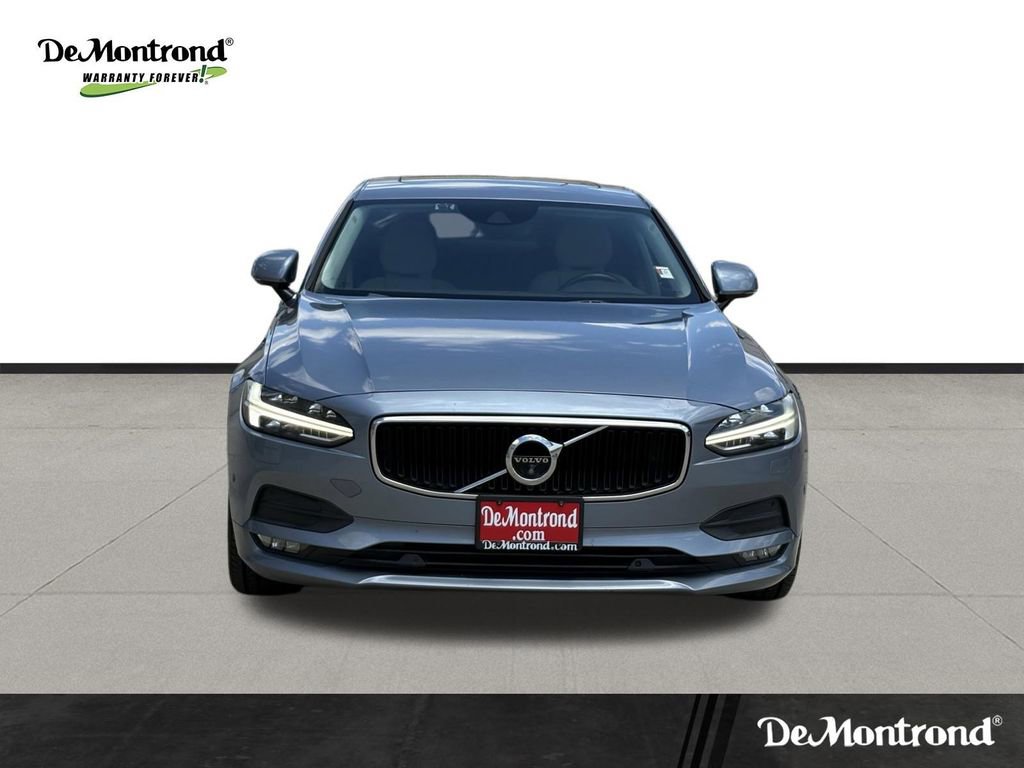 Used 2018 Volvo S90 T5 Momentum w/ Convenience Package FWD image 2