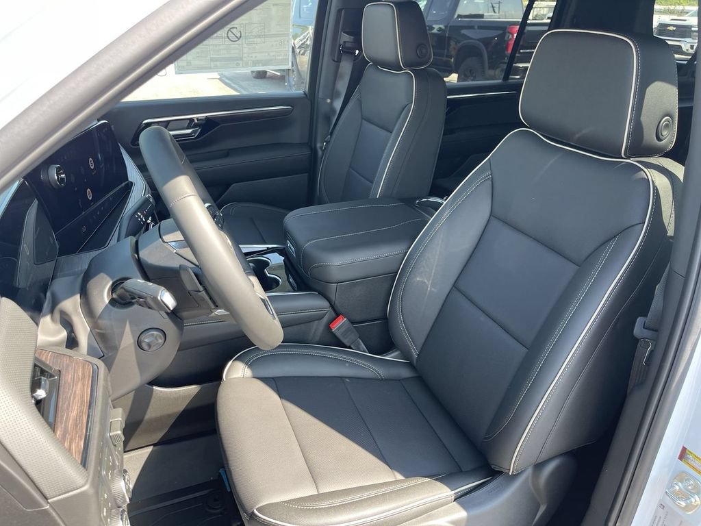 New 2026 Chevrolet Suburban Premier w/ Sun And Tow Package AWD/4WD image 11