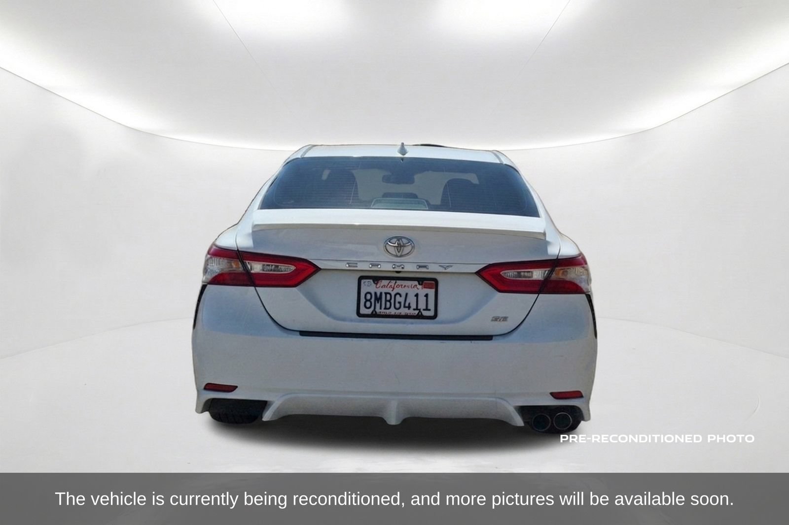 Used 2019 Toyota Camry SE w/ Carpet Mat Package FWD image 7