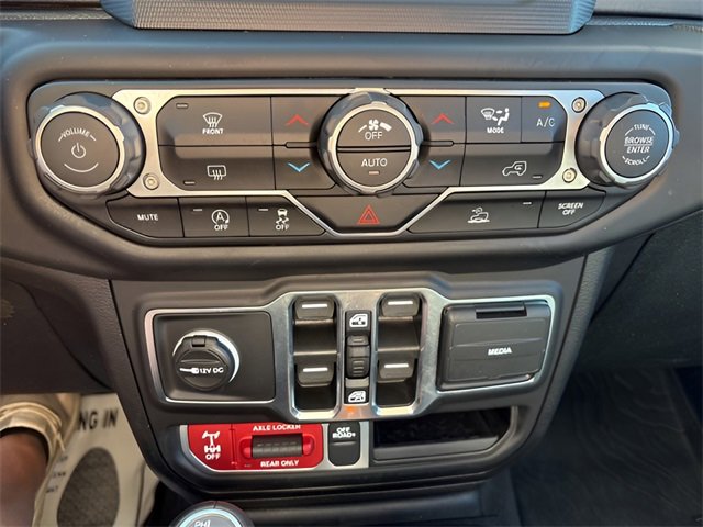 Used 2021 Jeep Gladiator Mojave w/ Trailer Tow Package image 15