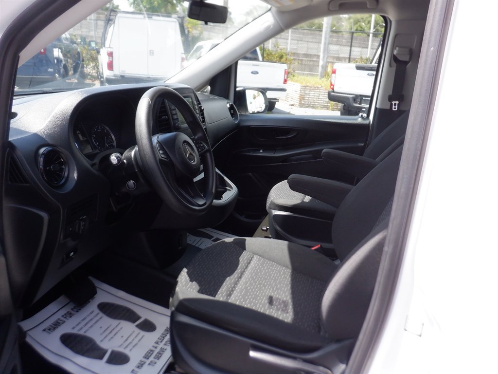 Used 2023 Mercedes-Benz Metris image 10
