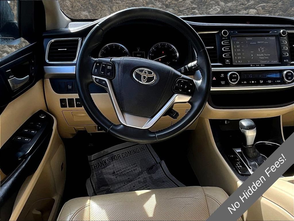 Used 2016 Toyota Highlander Limited w/ Protection Package #3 AWD/4WD image 4