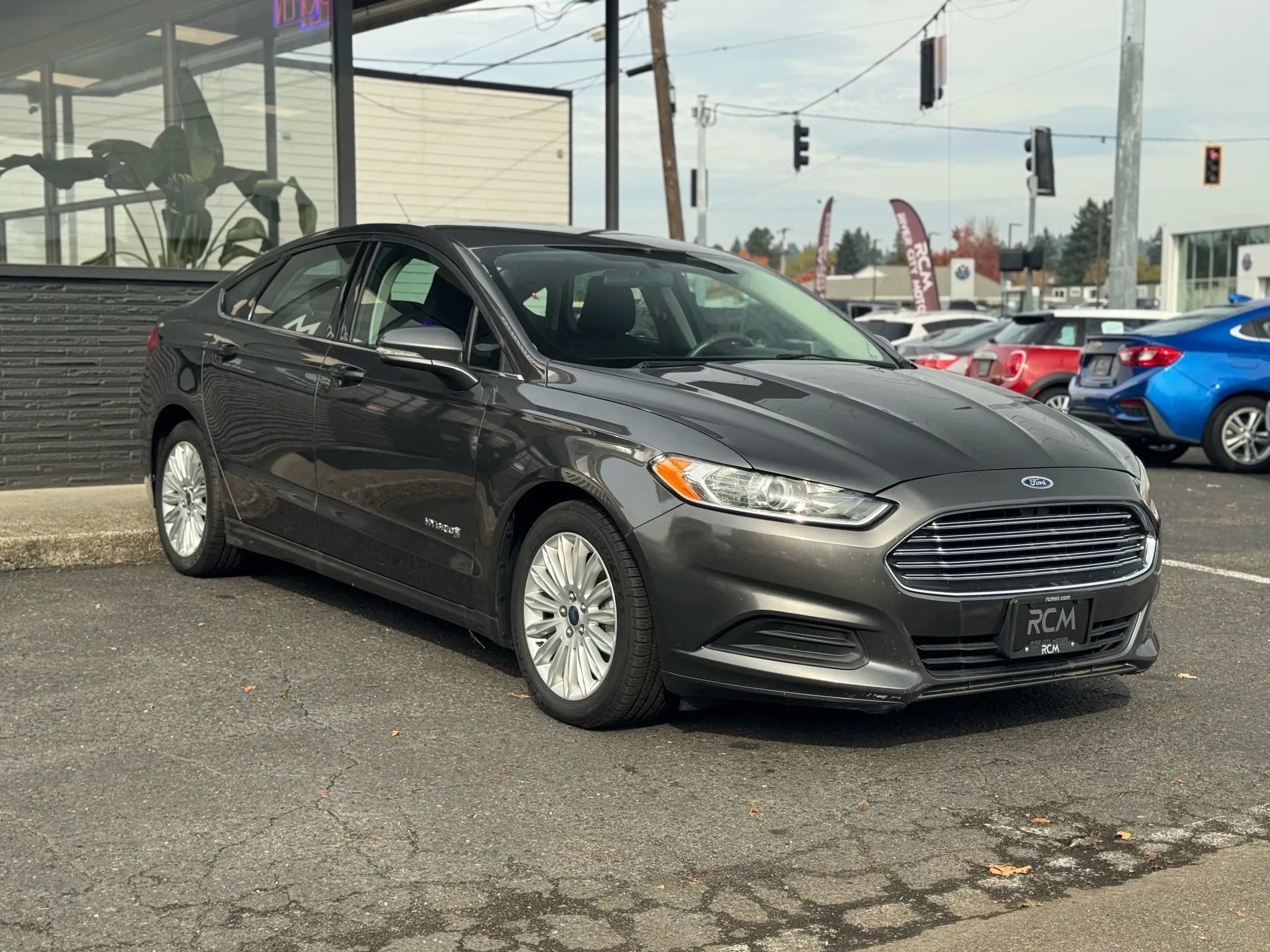 Used 2015 Ford Fusion SE image 3