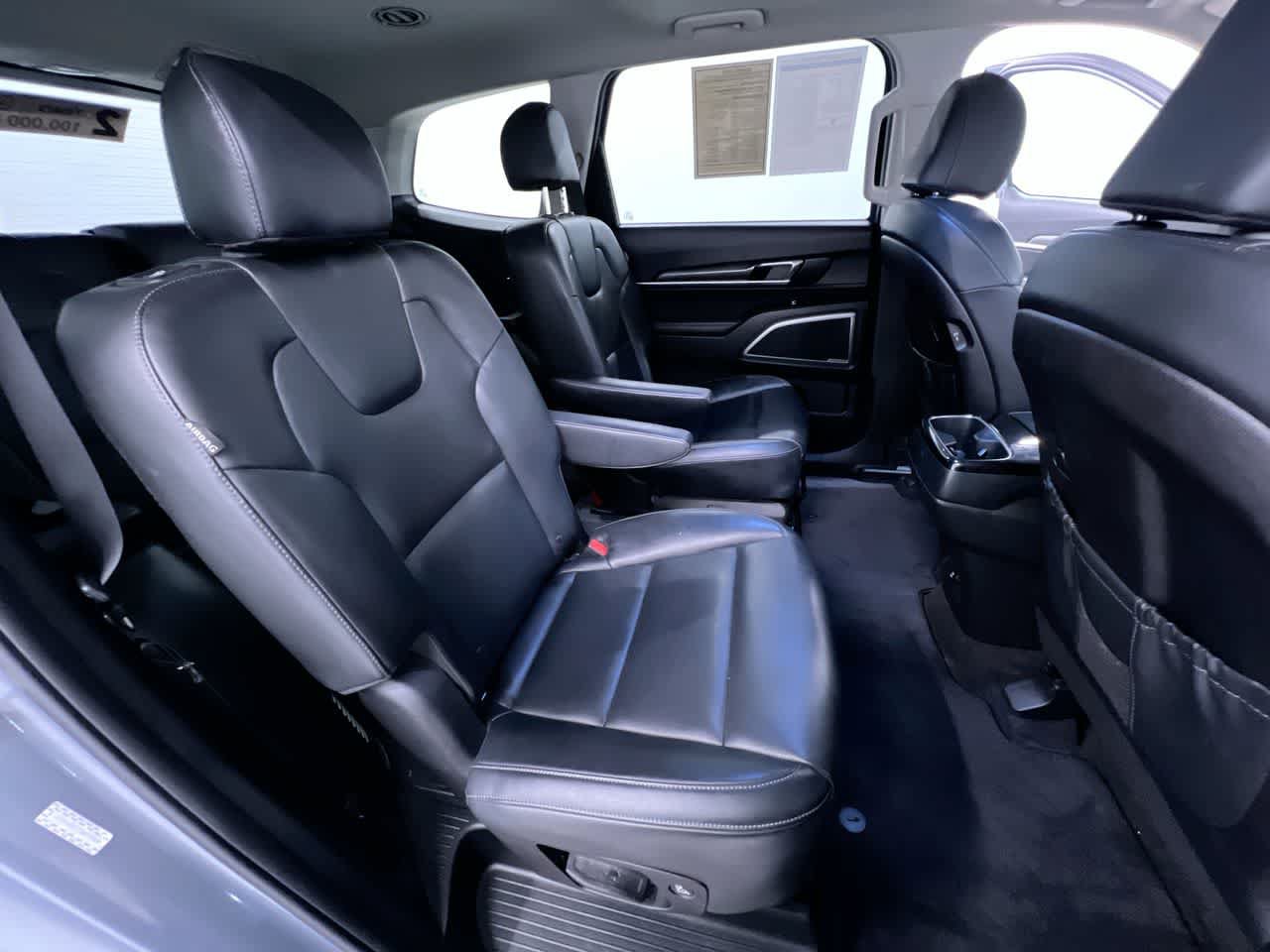 Used 2025 Kia Telluride S AWD/4WD image 40