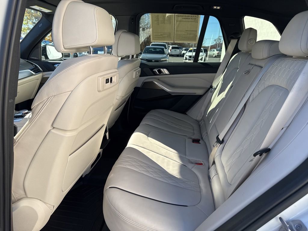 Used 2023 BMW X5 M50i image 16