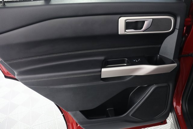 Used 2023 Ford Explorer XLT w/ Equipment Group 202A image 27