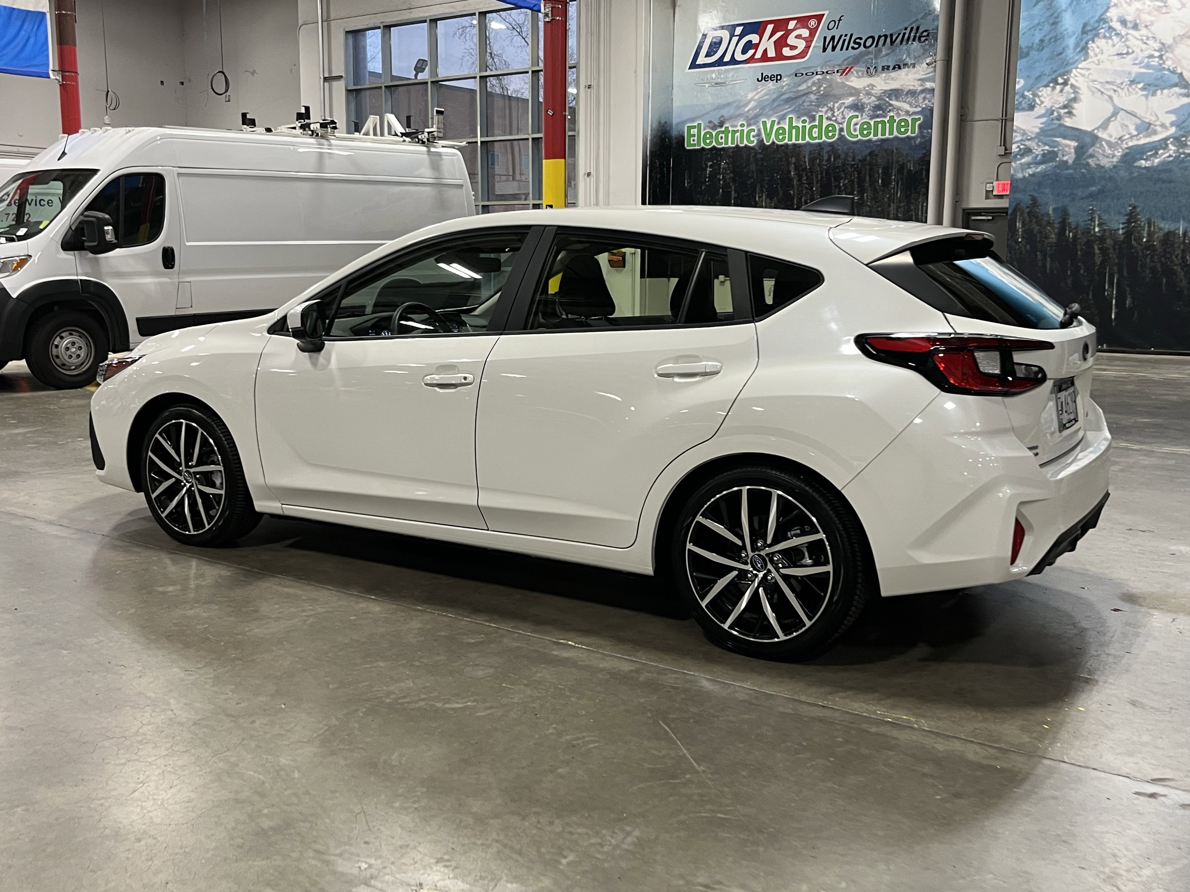 Used 2024 Subaru Impreza 2.0i Sport video 3